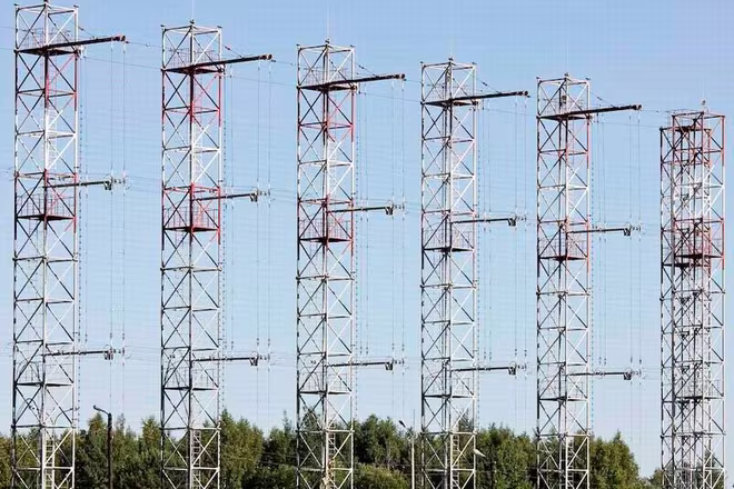 Nga có ý định triển khai 10 hệ thống radar này trên khắp nước Nga, trong đó hệ thống tại Viễn Đông sẽ được lắp đặt trong năm 2019. Nga có ý định triển khai 10 hệ thống radar này trên khắp nước Nga, trong đó hệ thống tại Viễn Đông sẽ được lắp đặt trong năm 2019.