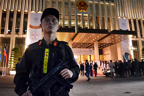 Xem Công an Hà Nội dẫn đoàn, đảm bảo an ninh Lễ Khai mạc IPU 132 ảnh 9