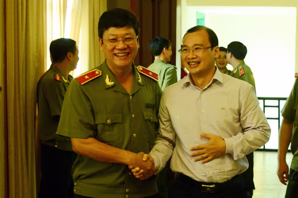 Chân tình buổi gặp mặt thân mật giữa CATP Hà Nội với lãnh đạo các cơ quan báo chí ảnh 8 Chân tình buổi gặp mặt thân mật giữa CATP Hà Nội với lãnh đạo các cơ quan báo chí ảnh 8