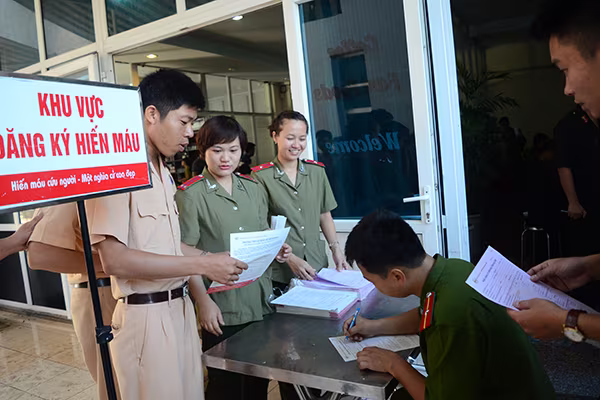 Tuổi trẻ Công an Thủ đô hiến máu vì cộng đồng: Một giọt máu cho đi... ảnh 2 Tuổi trẻ Công an Thủ đô hiến máu vì cộng đồng: Một giọt máu cho đi... ảnh 2