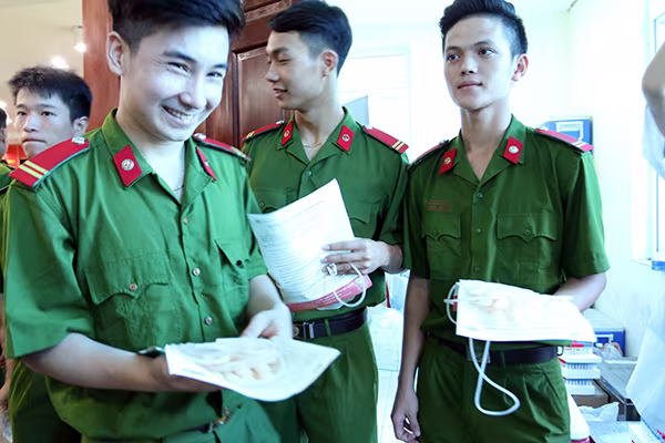 Tuổi trẻ Công an Thủ đô hiến máu vì cộng đồng: Một giọt máu cho đi... ảnh 7 Tuổi trẻ Công an Thủ đô hiến máu vì cộng đồng: Một giọt máu cho đi... ảnh 7