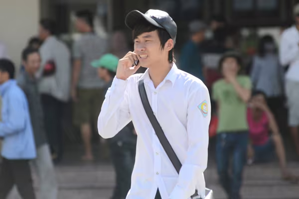 Sĩ tử đội nắng đổ về Hà Nội dự thi ảnh 5 Sĩ tử đội nắng đổ về Hà Nội dự thi ảnh 5