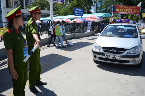 Sĩ tử đội nắng đổ về Hà Nội dự thi ảnh 11 Sĩ tử đội nắng đổ về Hà Nội dự thi ảnh 11