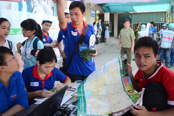 Sĩ tử đội nắng đổ về Hà Nội dự thi ảnh 6 Sĩ tử đội nắng đổ về Hà Nội dự thi ảnh 6