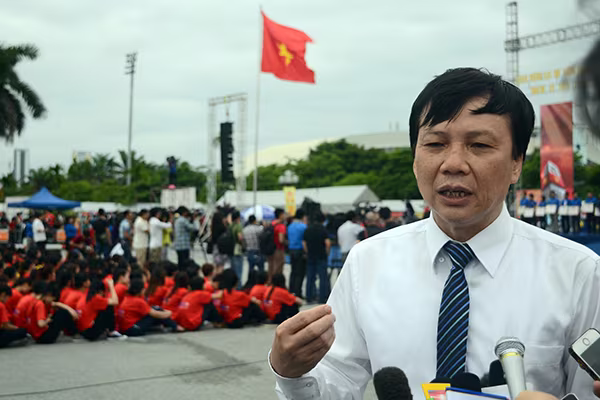 Thiêng liêng giây phút 12.000 người hát Quốc ca ảnh 7 Thiêng liêng giây phút 12.000 người hát Quốc ca ảnh 7