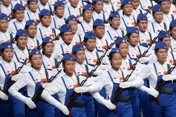 Những bông hồng xinh đẹp, mạnh mẽ tại Lễ diễu binh, diễu hành sáng 2-9 ảnh 8 Những bông hồng xinh đẹp, mạnh mẽ tại Lễ diễu binh, diễu hành sáng 2-9 ảnh 8