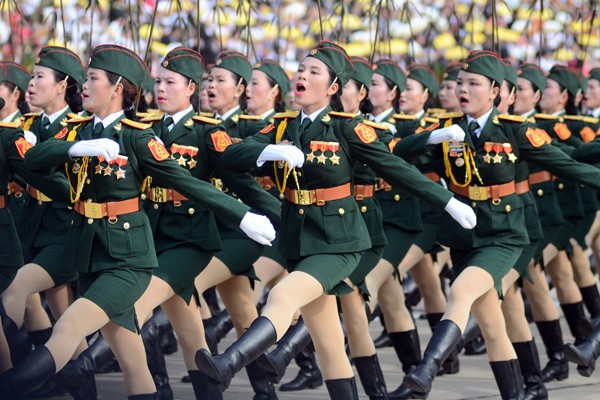 Những bông hồng xinh đẹp, mạnh mẽ tại Lễ diễu binh, diễu hành sáng 2-9 ảnh 3 Những bông hồng xinh đẹp, mạnh mẽ tại Lễ diễu binh, diễu hành sáng 2-9 ảnh 3