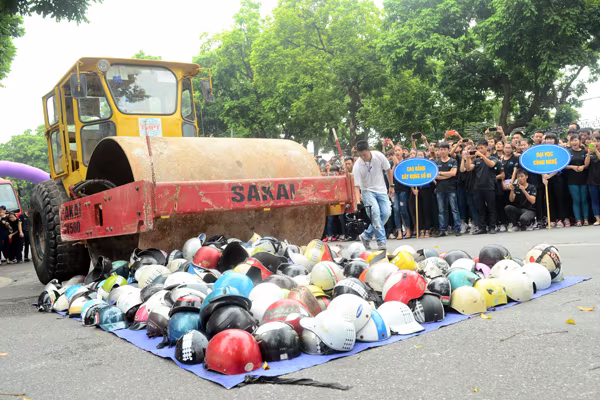 Đội mũ bảo hiểm đạt chuẩn - Về nhà an toàn ảnh 3