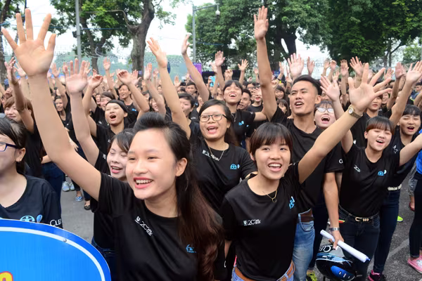 Đội mũ bảo hiểm đạt chuẩn - Về nhà an toàn ảnh 9