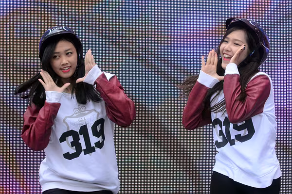 Đội mũ bảo hiểm đạt chuẩn - Về nhà an toàn ảnh 8