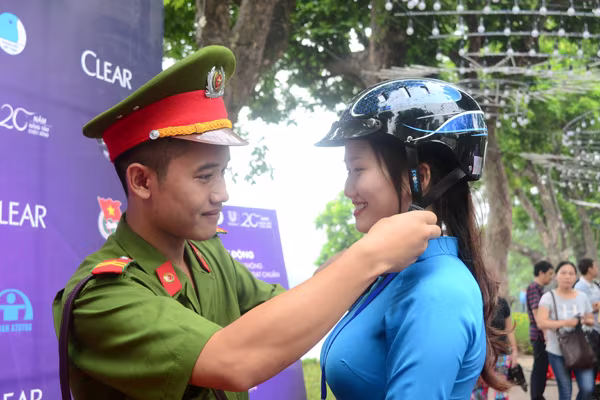 Đội mũ bảo hiểm đạt chuẩn - Về nhà an toàn ảnh 6