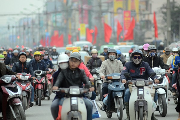 Người dân ùn ùn rời Thủ đô: "Biển người" ở bến xe ảnh 1 Người dân ùn ùn rời Thủ đô: "Biển người" ở bến xe ảnh 1