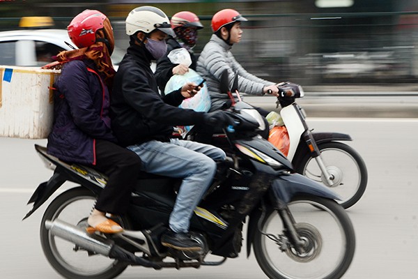 Người dân ùn ùn rời Thủ đô: "Biển người" ở bến xe ảnh 2 Người dân ùn ùn rời Thủ đô: "Biển người" ở bến xe ảnh 2