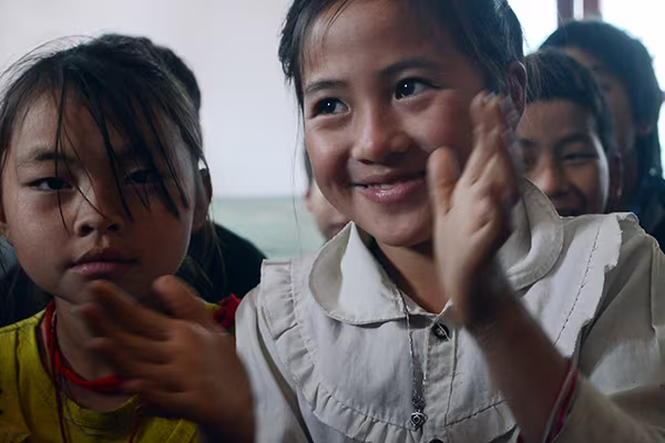 Mang chăn ấm đến với học sinh vùng cao biên giới Hà Giang ảnh 9 Mang chăn ấm đến với học sinh vùng cao biên giới Hà Giang ảnh 9