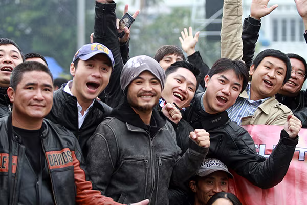 Trần Lập tươi tắn trong buổi tổng duyệt chương trình Đôi bàn tay thắp lửa ảnh 8 Trần Lập tươi tắn trong buổi tổng duyệt chương trình Đôi bàn tay thắp lửa ảnh 8