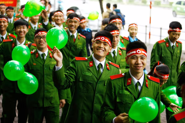 Hơn 900 thanh niên Công an Thủ đô tham gia hiến máu cứu người ảnh 5