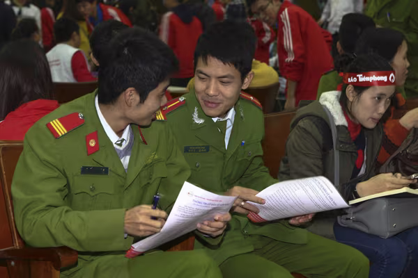 Hơn 900 thanh niên Công an Thủ đô tham gia hiến máu cứu người ảnh 7