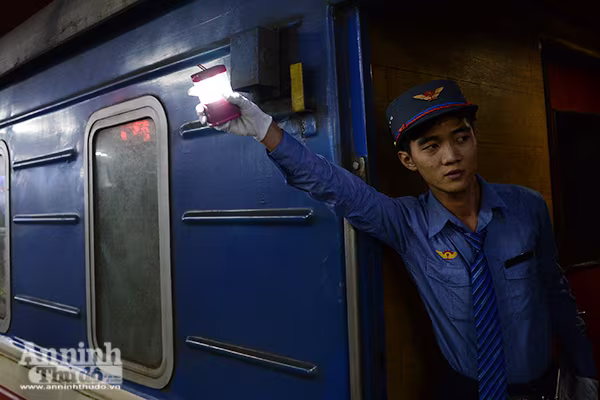 Những hình ảnh cảm xúc ở sân ga chiều cuối năm ảnh 11 Những hình ảnh cảm xúc ở sân ga chiều cuối năm ảnh 11