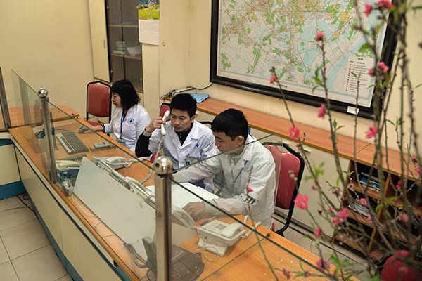 Bí thư Thành ủy Hoàng Trung Hải thăm hỏi, động viên các đơn vị ứng trực phục vụ nhân dân dịp Tết ảnh 8 Bí thư Thành ủy Hoàng Trung Hải thăm hỏi, động viên các đơn vị ứng trực phục vụ nhân dân dịp Tết ảnh 8