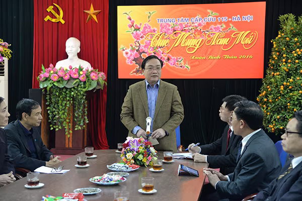 Bí thư Thành ủy Hoàng Trung Hải thăm hỏi, động viên các đơn vị ứng trực phục vụ nhân dân dịp Tết ảnh 5 Bí thư Thành ủy Hoàng Trung Hải thăm hỏi, động viên các đơn vị ứng trực phục vụ nhân dân dịp Tết ảnh 5