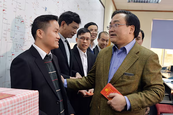 Bí thư Thành ủy Hoàng Trung Hải thăm hỏi, động viên các đơn vị ứng trực phục vụ nhân dân dịp Tết ảnh 11 Bí thư Thành ủy Hoàng Trung Hải thăm hỏi, động viên các đơn vị ứng trực phục vụ nhân dân dịp Tết ảnh 11