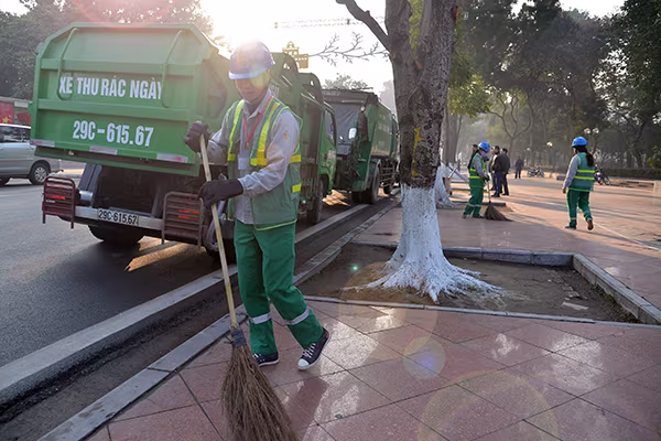 Bí thư Thành ủy Hoàng Trung Hải thăm hỏi, động viên các đơn vị ứng trực phục vụ nhân dân dịp Tết ảnh 4 Bí thư Thành ủy Hoàng Trung Hải thăm hỏi, động viên các đơn vị ứng trực phục vụ nhân dân dịp Tết ảnh 4