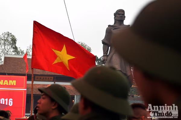 Chủ tịch UBND TP.Hà Nội Nguyễn Đức Chung động viên tân binh lên đường nhập ngũ ảnh 7 Chủ tịch UBND TP.Hà Nội Nguyễn Đức Chung động viên tân binh lên đường nhập ngũ ảnh 7