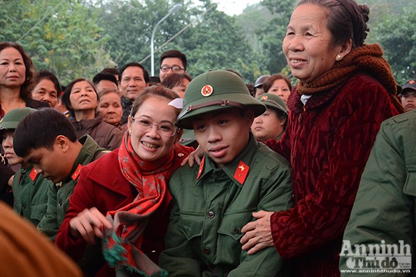 Tuổi trẻ Thủ đô náo nức lên đường thực hiện nghĩa vụ thiêng liêng với Tổ quốc ảnh 10 Tuổi trẻ Thủ đô náo nức lên đường thực hiện nghĩa vụ thiêng liêng với Tổ quốc ảnh 10