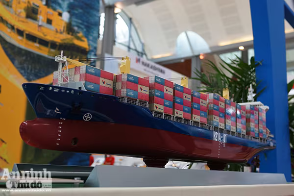 Cận cảnh tàu tên lửa hộ vệ Sigma hiện đại sắp được trang bị cho Hải quân Việt Nam ảnh 9 Cận cảnh tàu tên lửa hộ vệ Sigma hiện đại sắp được trang bị cho Hải quân Việt Nam ảnh 9