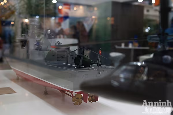 Cận cảnh tàu tên lửa hộ vệ Sigma hiện đại sắp được trang bị cho Hải quân Việt Nam ảnh 2 Cận cảnh tàu tên lửa hộ vệ Sigma hiện đại sắp được trang bị cho Hải quân Việt Nam ảnh 2