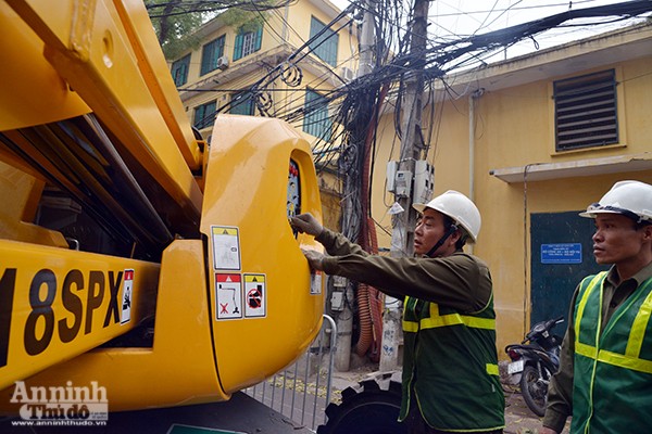 Hà Nội triển khai thiết bị cắt tỉa cây xanh bằng xe tự hành chuyên dụng ảnh 4 Hà Nội triển khai thiết bị cắt tỉa cây xanh bằng xe tự hành chuyên dụng ảnh 4