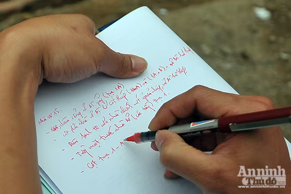 Khẩn trương ổn định cuộc sống người dân sau vụ nổ ở khu đô thị Văn Phú, Hà Nội ảnh 8