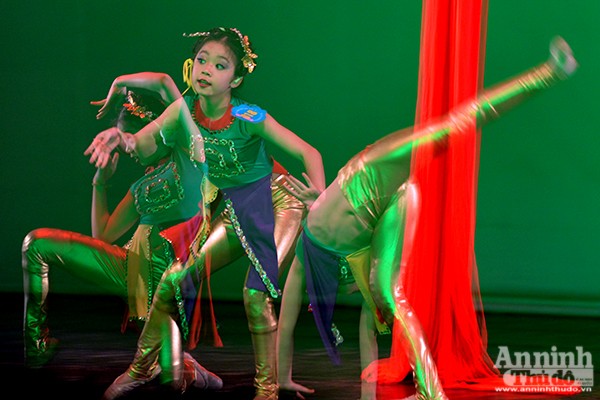 Chìm đắm trong những điệu múa ma mị tuyệt đẹp ảnh 3 Chìm đắm trong những điệu múa ma mị tuyệt đẹp ảnh 3