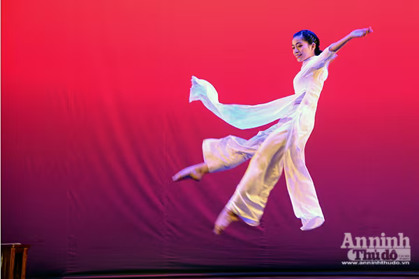 Chìm đắm trong những điệu múa ma mị tuyệt đẹp ảnh 1 Chìm đắm trong những điệu múa ma mị tuyệt đẹp ảnh 1