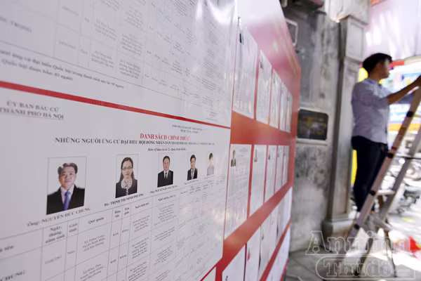 Hà Nội rực rỡ cờ hoa, náo nức chờ đón ngày hội non sông ảnh 6 Hà Nội rực rỡ cờ hoa, náo nức chờ đón ngày hội non sông ảnh 6