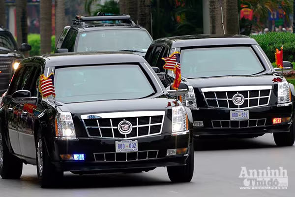 Cận cảnh dàn xe chuyên dụng, chống đạn chở Tổng thống Mỹ ảnh 5 Cận cảnh dàn xe chuyên dụng, chống đạn chở Tổng thống Mỹ ảnh 5