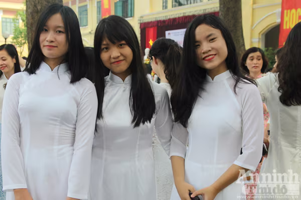 Ngắm nữ sinh Hà Nội rạng ngời trong ngày khai giảng ảnh 3 Ngắm nữ sinh Hà Nội rạng ngời trong ngày khai giảng ảnh 3