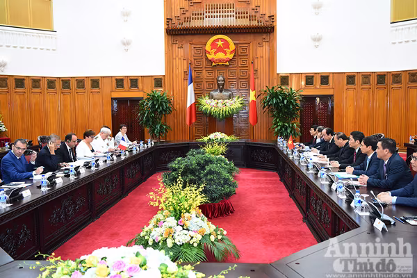 Pháp ưu tiên tăng cường hợp tác kinh tế với Việt Nam ảnh 2 Pháp ưu tiên tăng cường hợp tác kinh tế với Việt Nam ảnh 2