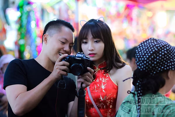 Điệu đà thiếu nữ Hà Nội đi chợ Trung thu phố cổ  ảnh 8