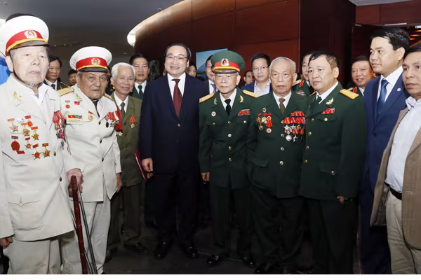 Gặp mặt, tri ân các cựu chiến binh, thanh niên xung phong tham gia kháng chiến chống Pháp ảnh 1 Gặp mặt, tri ân các cựu chiến binh, thanh niên xung phong tham gia kháng chiến chống Pháp ảnh 1