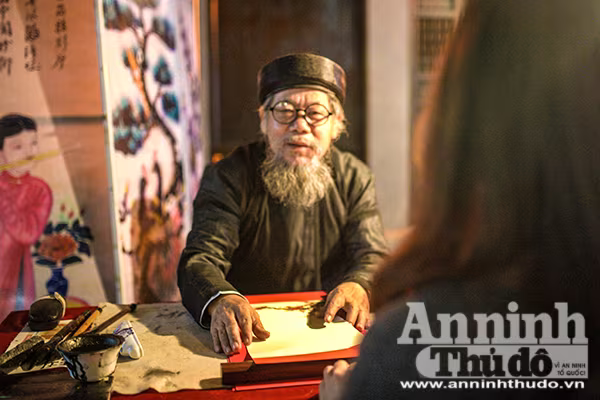 Thiếu nữ mang sắc xuân xuống phố Hà Nội ảnh 10