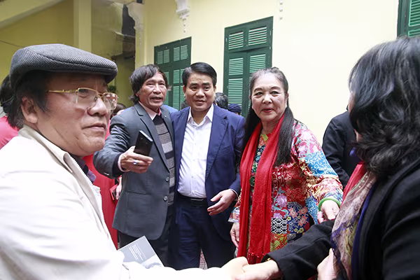 Chủ tịch UBND TP Hà Nội gặp gỡ văn nghệ sỹ, trí thức đầu xuân ảnh 1 Chủ tịch UBND TP Hà Nội gặp gỡ văn nghệ sỹ, trí thức đầu xuân ảnh 1