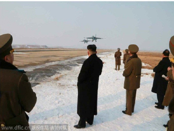 Ông Kim-Jong-Un ca ngợi "khí phách anh hùng” của nữ phi công ảnh 1 Ông Kim-Jong-Un ca ngợi "khí phách anh hùng” của nữ phi công ảnh 1