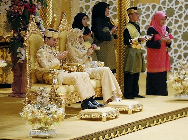 Toàn cảnh lễ cưới cực kỳ xa hoa của Hoàng tử Brunei ảnh 4 Toàn cảnh lễ cưới cực kỳ xa hoa của Hoàng tử Brunei ảnh 4