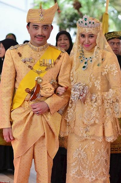 Toàn cảnh lễ cưới cực kỳ xa hoa của Hoàng tử Brunei ảnh 2 Toàn cảnh lễ cưới cực kỳ xa hoa của Hoàng tử Brunei ảnh 2