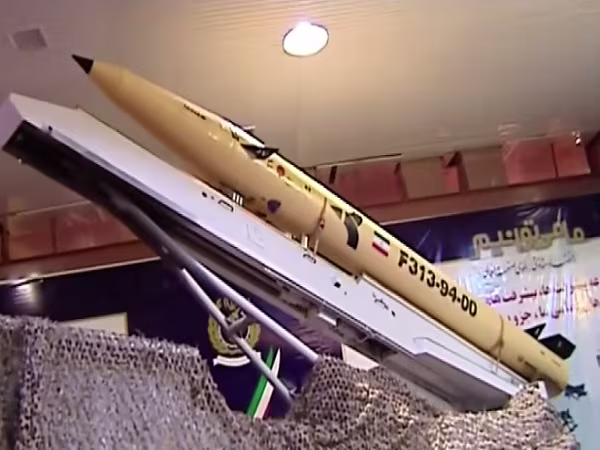 Iran công bố tên lửa đạn đạo mới có tầm bắn 500km  ảnh 1 Iran công bố tên lửa đạn đạo mới có tầm bắn 500km  ảnh 1