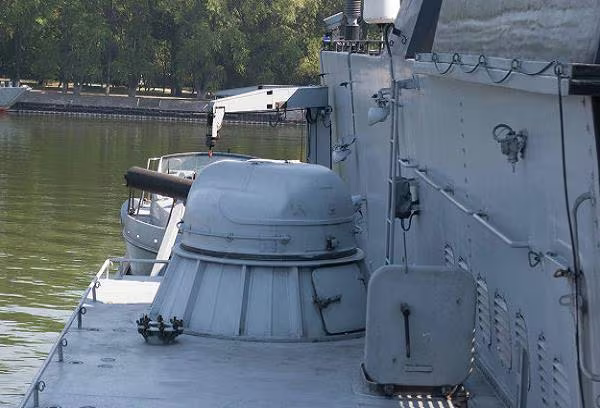 Lộ bộ ảnh mãn nhãn về tàu hộ tống hiện đại nhất của Nga ảnh 7