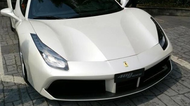 Ferrari 488 Spider bất ngờ lộ diện trước ngày ra mắt ảnh 4 Ferrari 488 Spider bất ngờ lộ diện trước ngày ra mắt ảnh 4