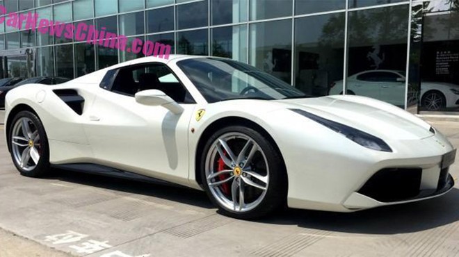 Ferrari 488 Spider bất ngờ lộ diện trước ngày ra mắt ảnh 1 Ferrari 488 Spider bất ngờ lộ diện trước ngày ra mắt ảnh 1