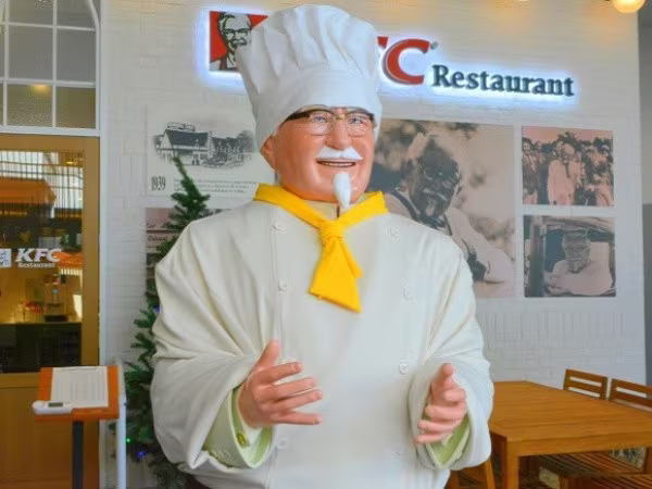 Ghé thăm nhà hàng buffet KFC đầu tiên trên thế giới ảnh 1 Ghé thăm nhà hàng buffet KFC đầu tiên trên thế giới ảnh 1